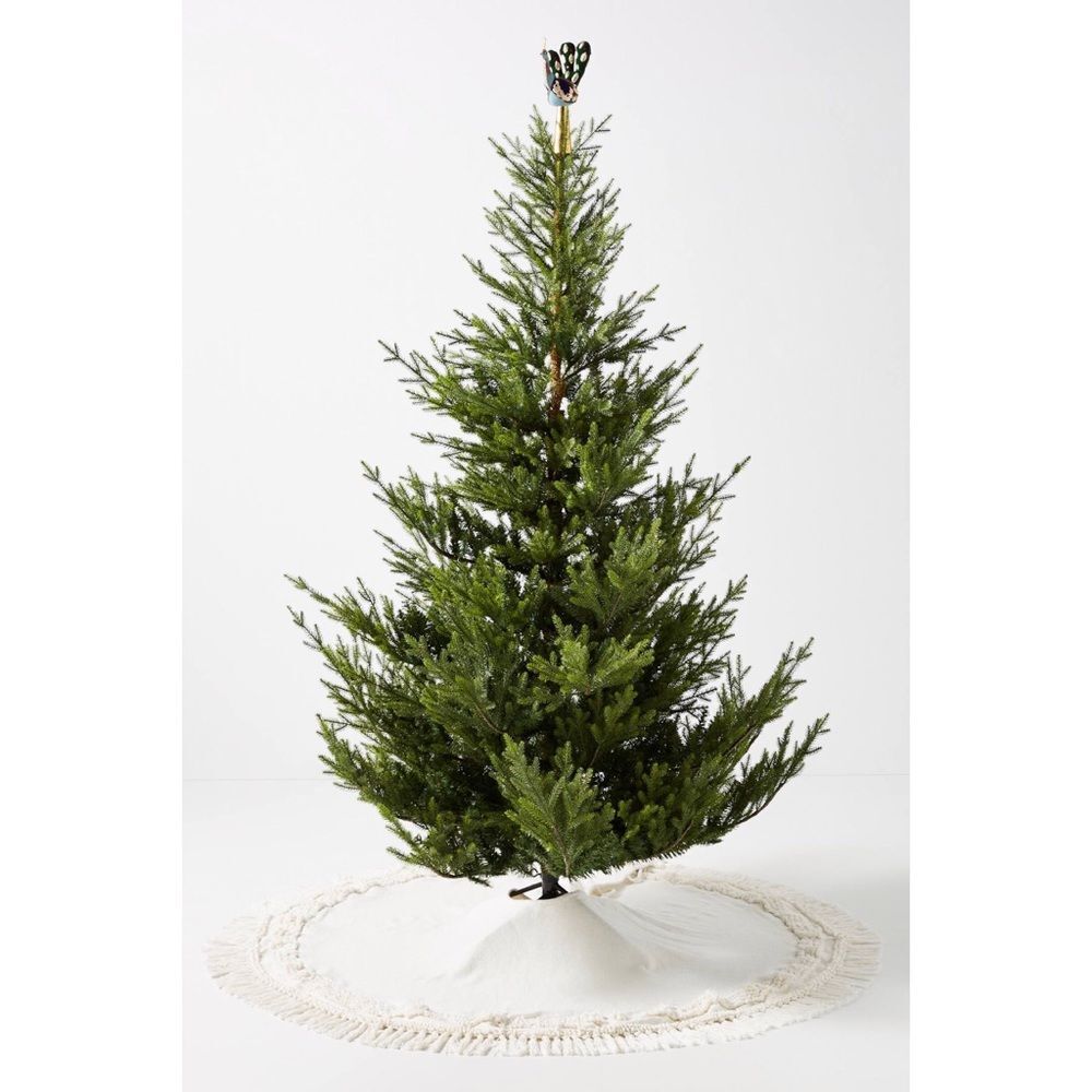 Anthropologie Snowdrift Tufted Tassel Christmas Tree Skirt MSRP $148